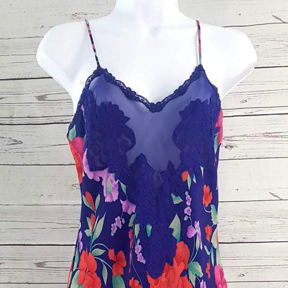 Victoria's Secret vintage blue floral nightgown - Picture 2 of 5